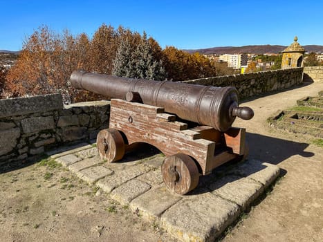 Cannon on the castle in Chaves