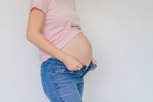 Struggling with jeans. Embrace comfort with maternity wear designed for your growing belly