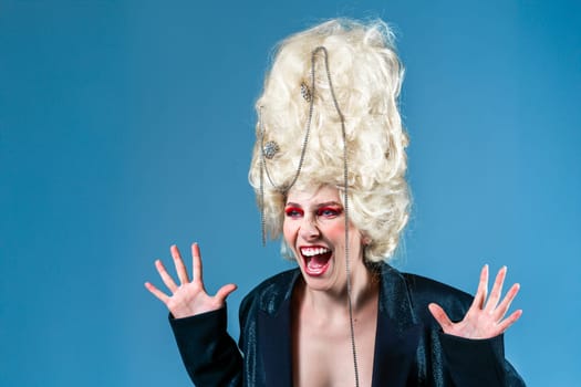 Weird yelling princess wear crazy vintage wig scream