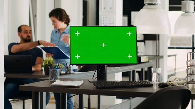 Computer with blank greenscreen