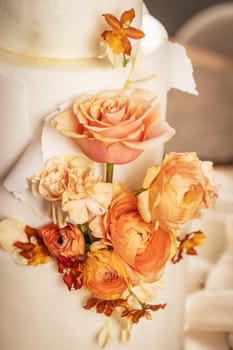 Close up of beautiful wedding cake