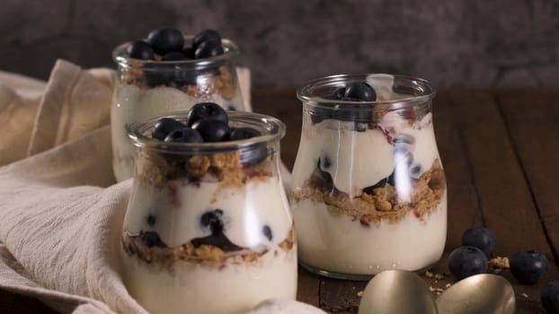 Yogurt parfait with blueberry and granola