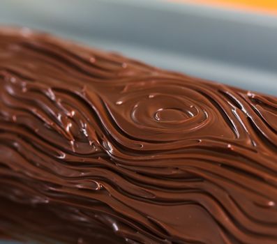 Pattern in chocolate icing