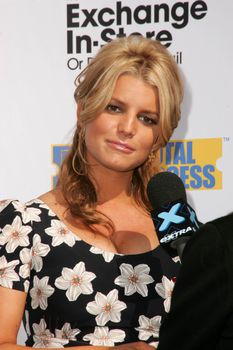 Jessica Simpson and Blockbuster Announce "Total Access"