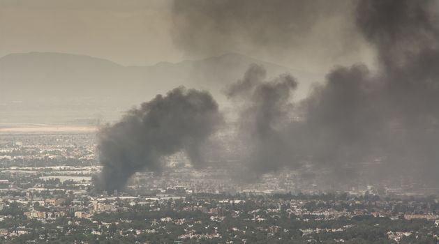 fire in a plastics packaging factory in the city of mexico