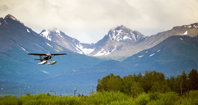 Single Prop Airplane Pontoon Plane Water Landing Alaska Last Frontier