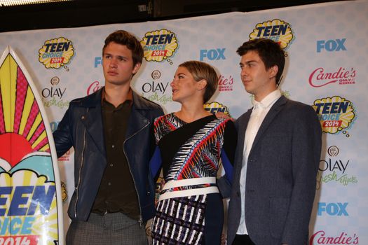 Ansel Elgort, Shailene Woodley, Nat Wolff at the 2014 Teen Choice Awards Press Room, Shrine Auditorium, Los Angeles, CA 08-10-14