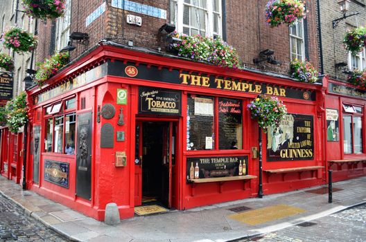 Famous Temple Bar in Dublin
