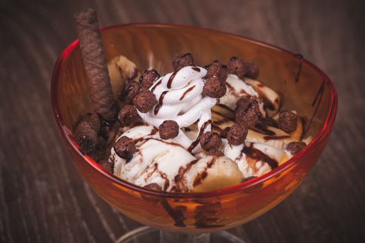 cacao and banana dessert with chocolate dressing 
