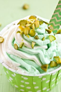 Frozen Yogurt with fresh pistachio