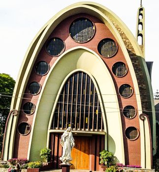 Iglesia Maria Reina
