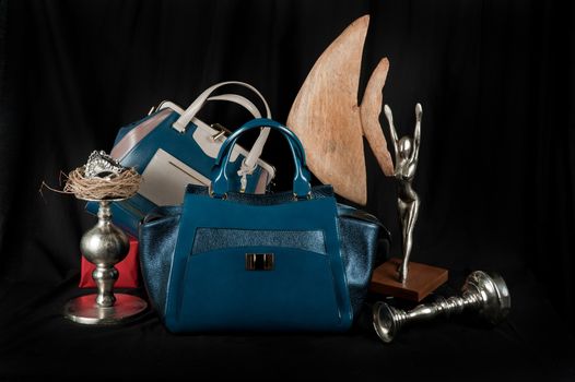Fashionable handbag composition 