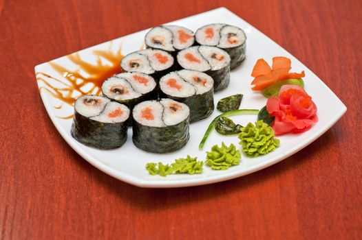 Roll with smoked eel and salmon 