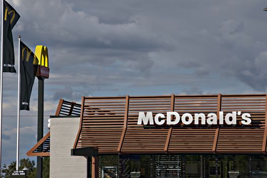 McDonald's fasade og skilt