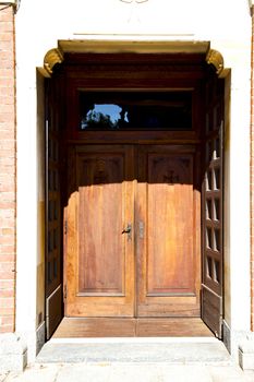  italy  lombardy    the milano old   church  door closed    pave