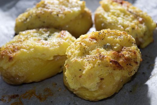 potatoes with stuffing of cheese
