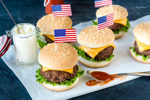 American mini burgers