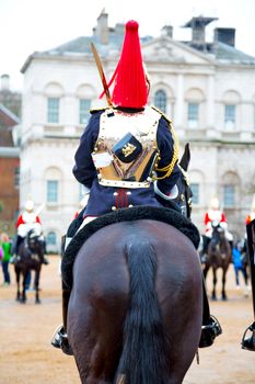 in england horse  cavalry      the queen