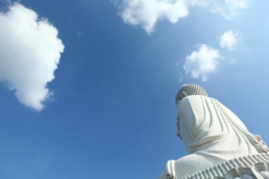 White buddha statue