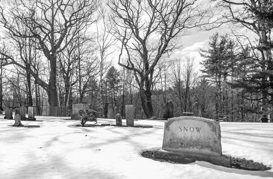 early american gravestones and cemetery 