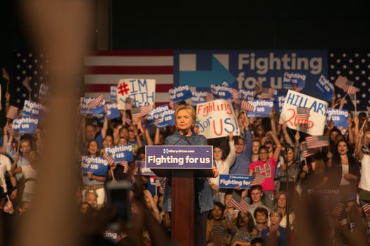 US - PRESIDENTIAL - CANDIDATE - CLINTON - PRIMARY - NIGHT - RALLY