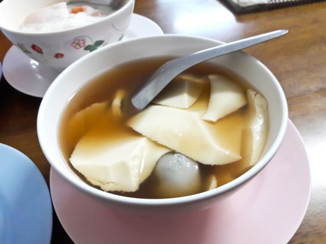 Douhua , Taiwanese Tofu Dessert