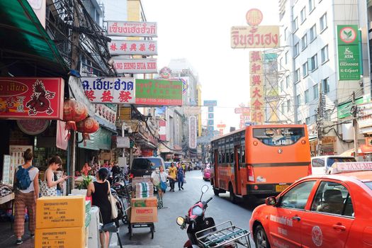 urban lifestyle on Yaowarat Road