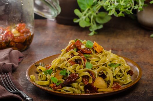 Pasta with sun dried tomatoes