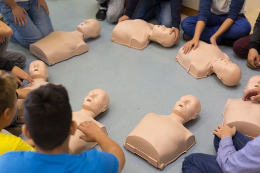 First aid resuscitation course in primary school.