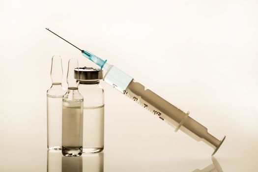 medicament and syringe 