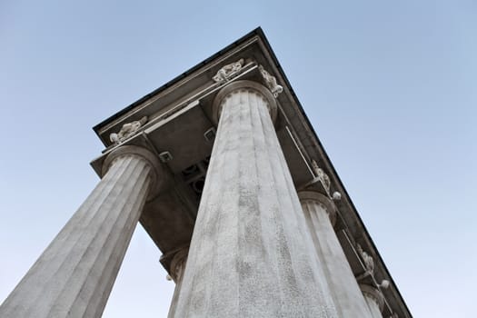 column triumphal arch