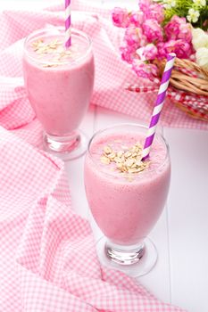 Strawberry smoothie with oat