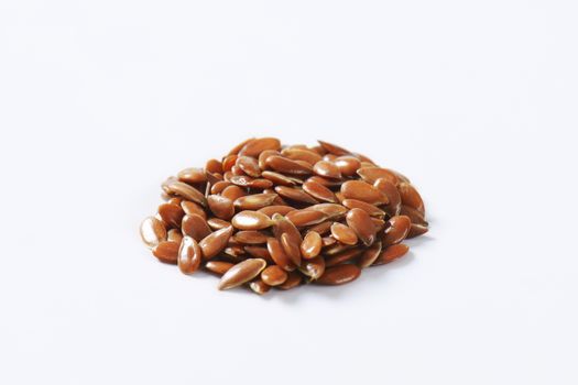 Brown flax seeds
