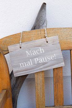 German sign that says make a break