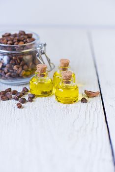 Oil of cedar nuts