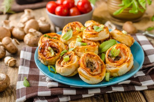 Pizza snails puff pastry