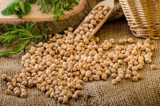Raw and healthy chickpeas