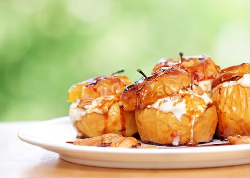 Delicious baked apples