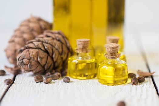 Oil of cedar nuts