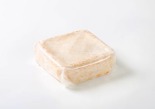 French washed rind cheese