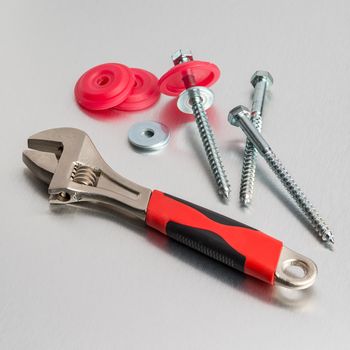 Spanner tool and screws