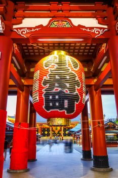 Kaminarimon gate and Lantern, Senso-ji temple, Tokyo, Japan