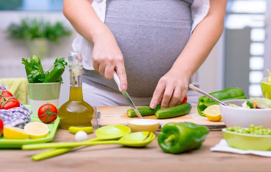 Healthy nutrition of pregnant woman