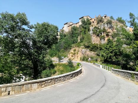 View of the town of Fuente de la Reina from the road