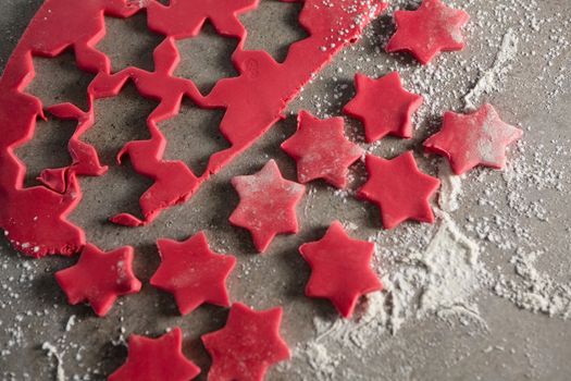 Star shape cookies with flour