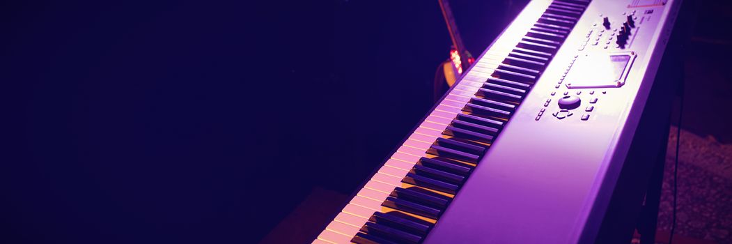 Piano and guitar in nightclub