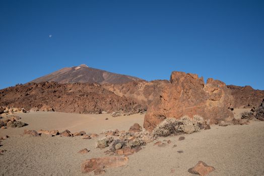 Martian landscape on the eastern slopes of Montana Blanca Mirado