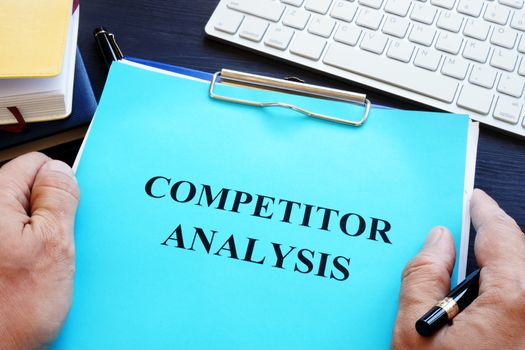 Manager is holding competitor analysis.