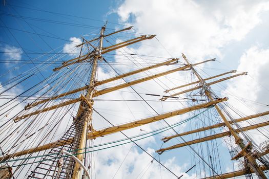 ship mast with rigging
