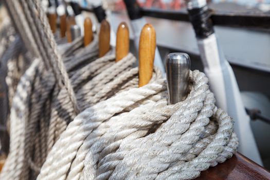 ship rigging rope